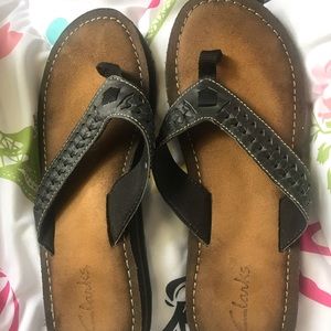 Clarks Sandals/Flip Flops